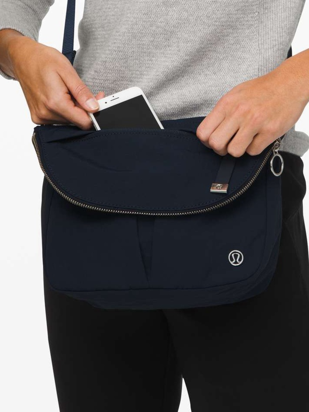 Lululemon all night festival crossbody bag Black - Picture 6 of 9